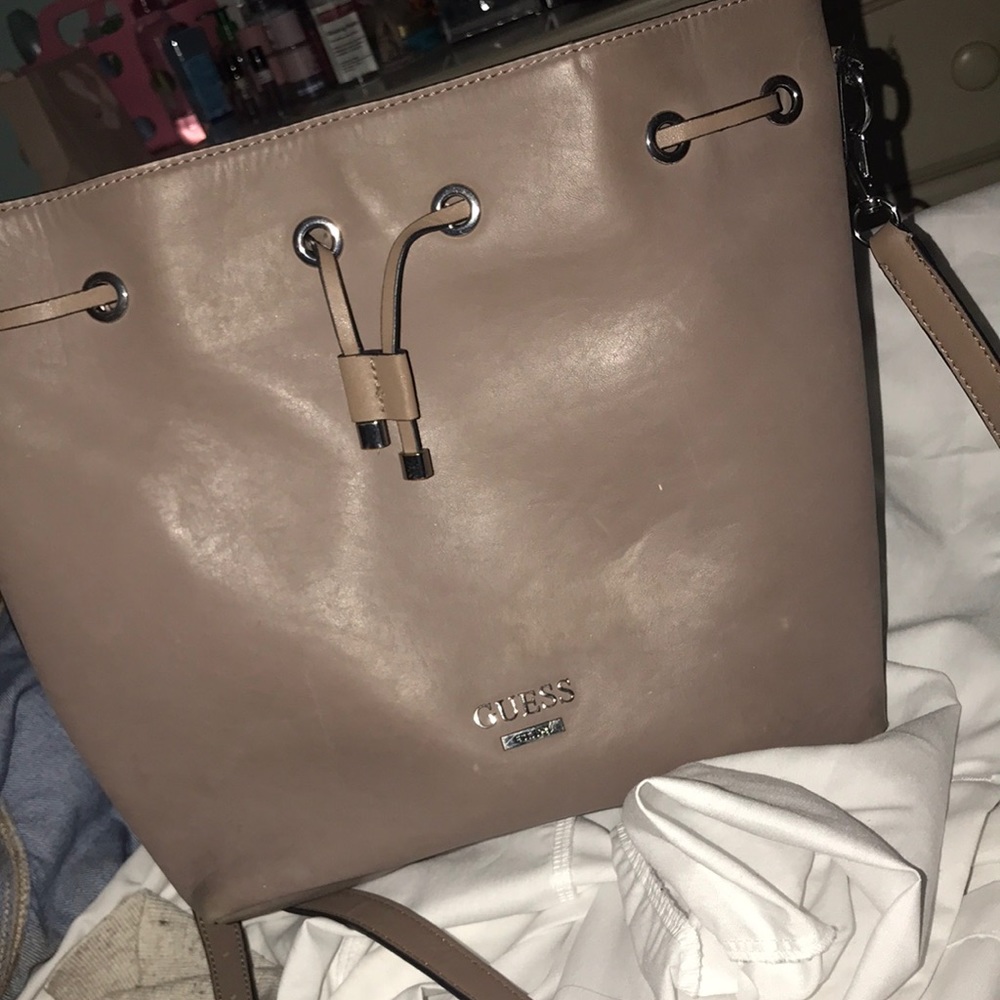 guess bag good condition